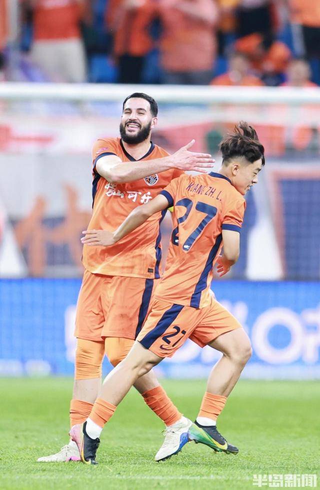 叶博亚进球被吹 李昊贡献神扑 “青岛德比”0:0握手言和