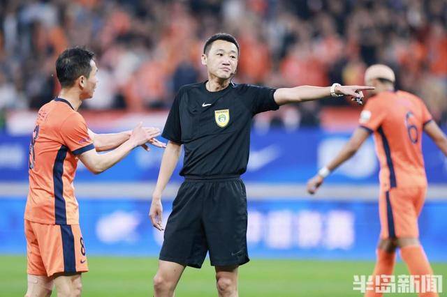 叶博亚进球被吹 李昊贡献神扑 “青岛德比”0:0握手言和