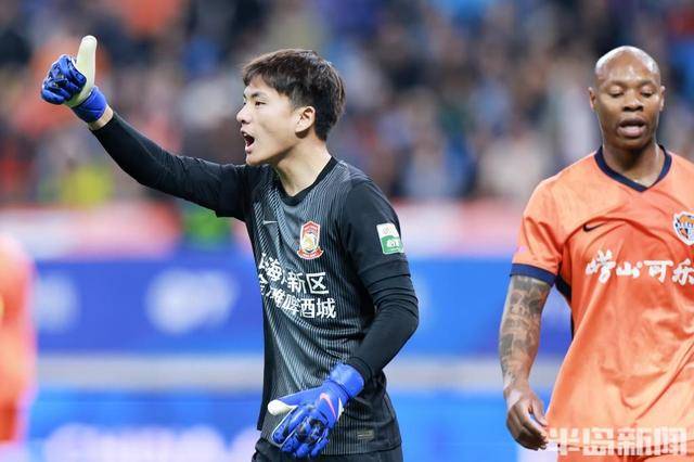 叶博亚进球被吹 李昊贡献神扑 “青岛德比”0:0握手言和